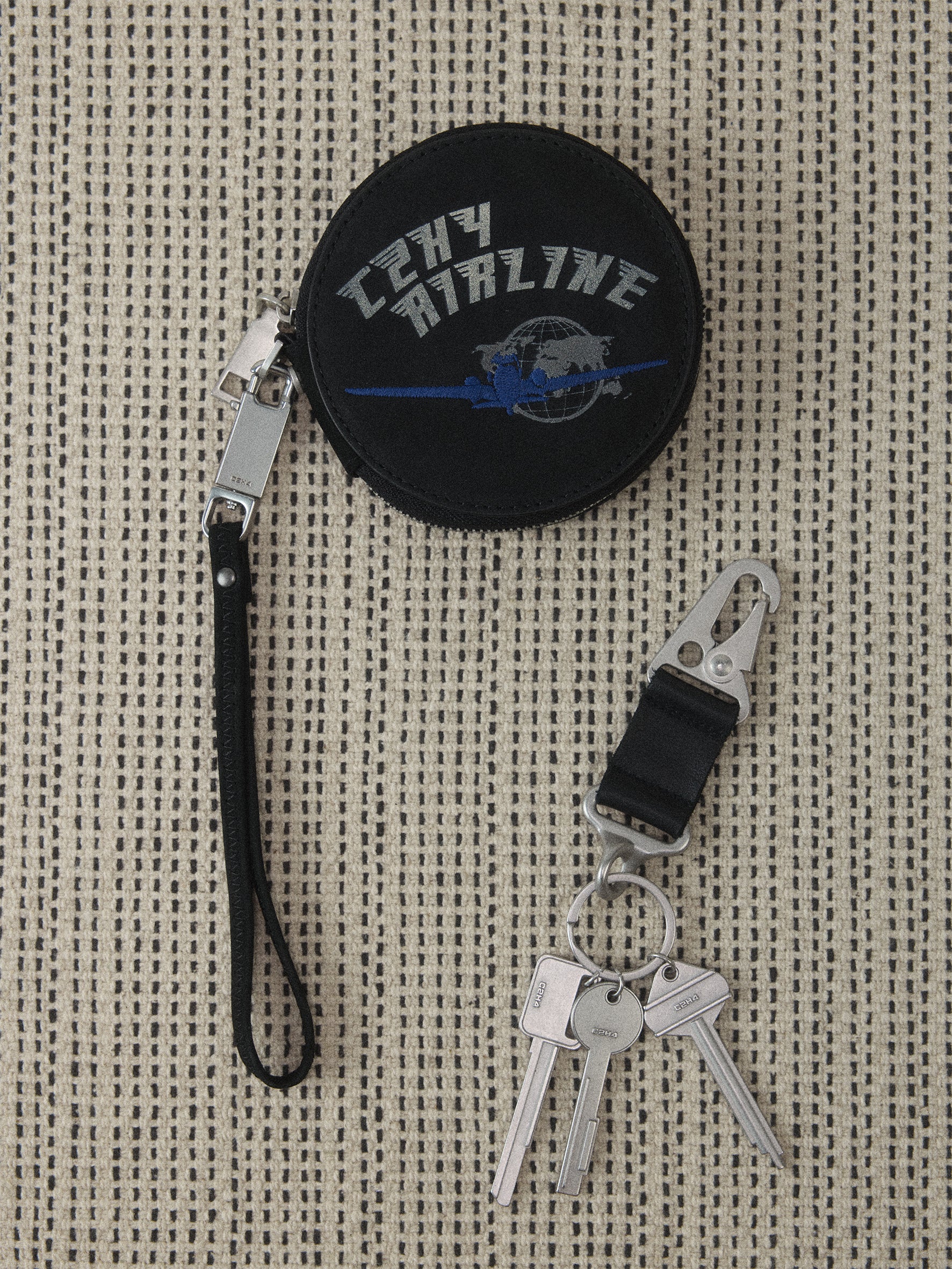 010 - C2H4 Airline Pouch
