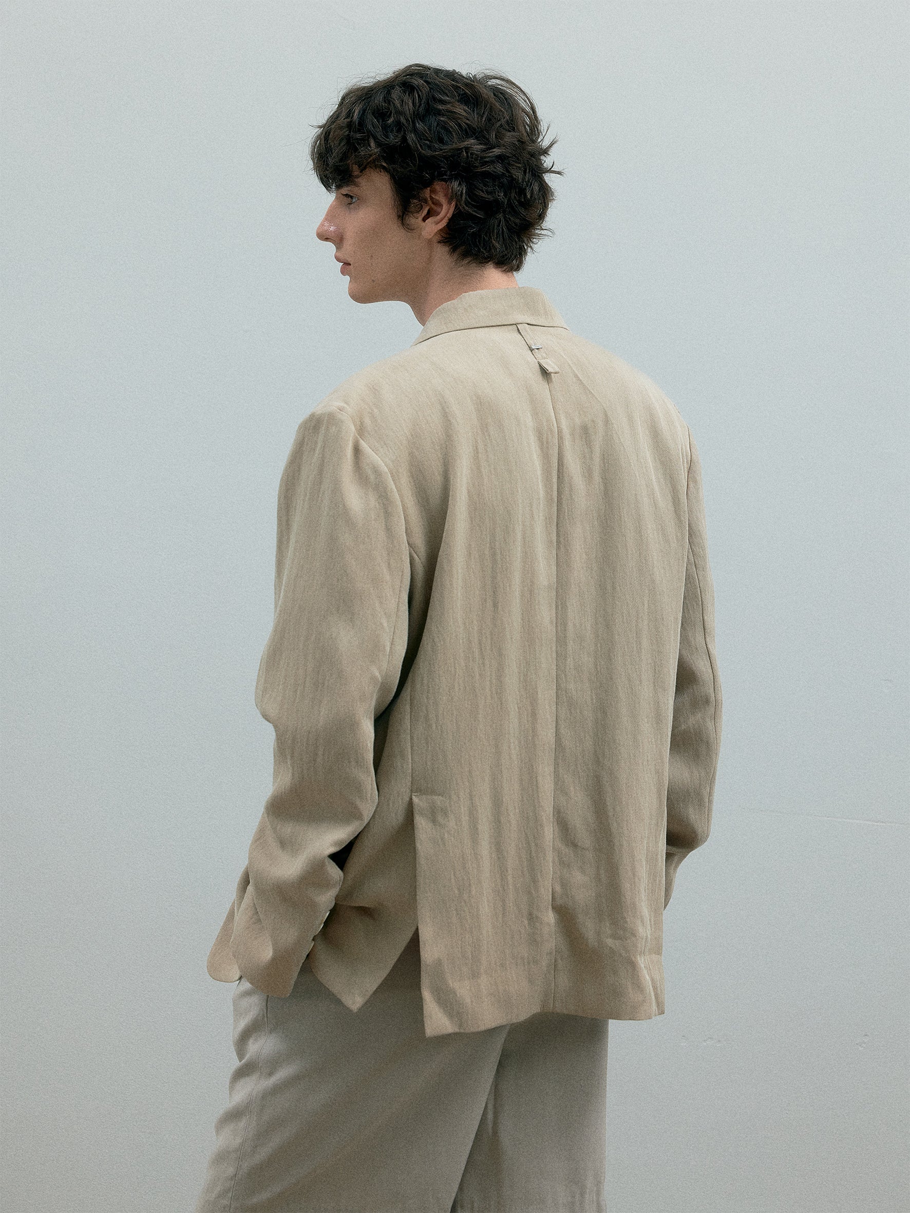 011 - Brentwood Alley Blazer