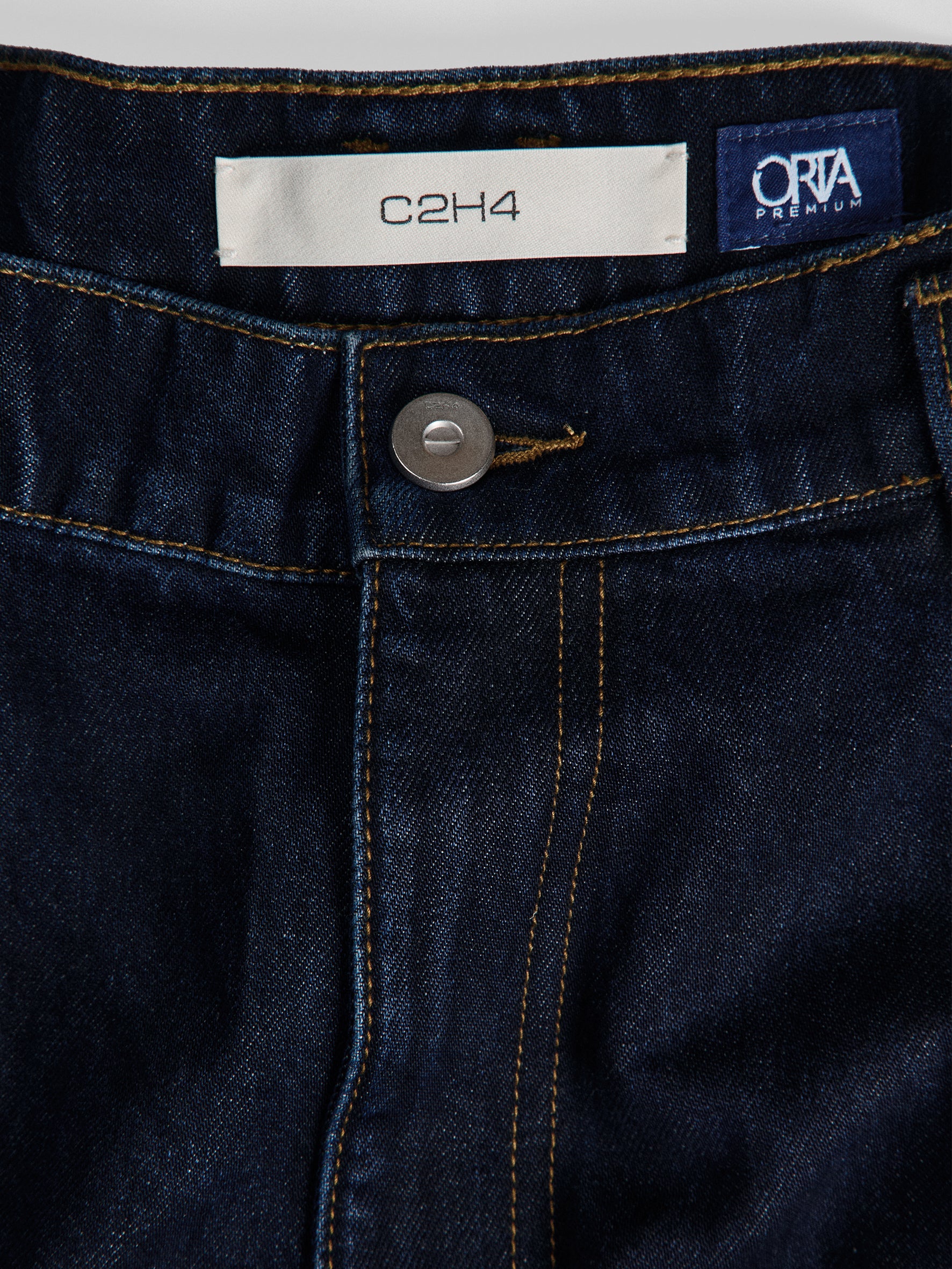 011 - La Roche Afternoon Jeans