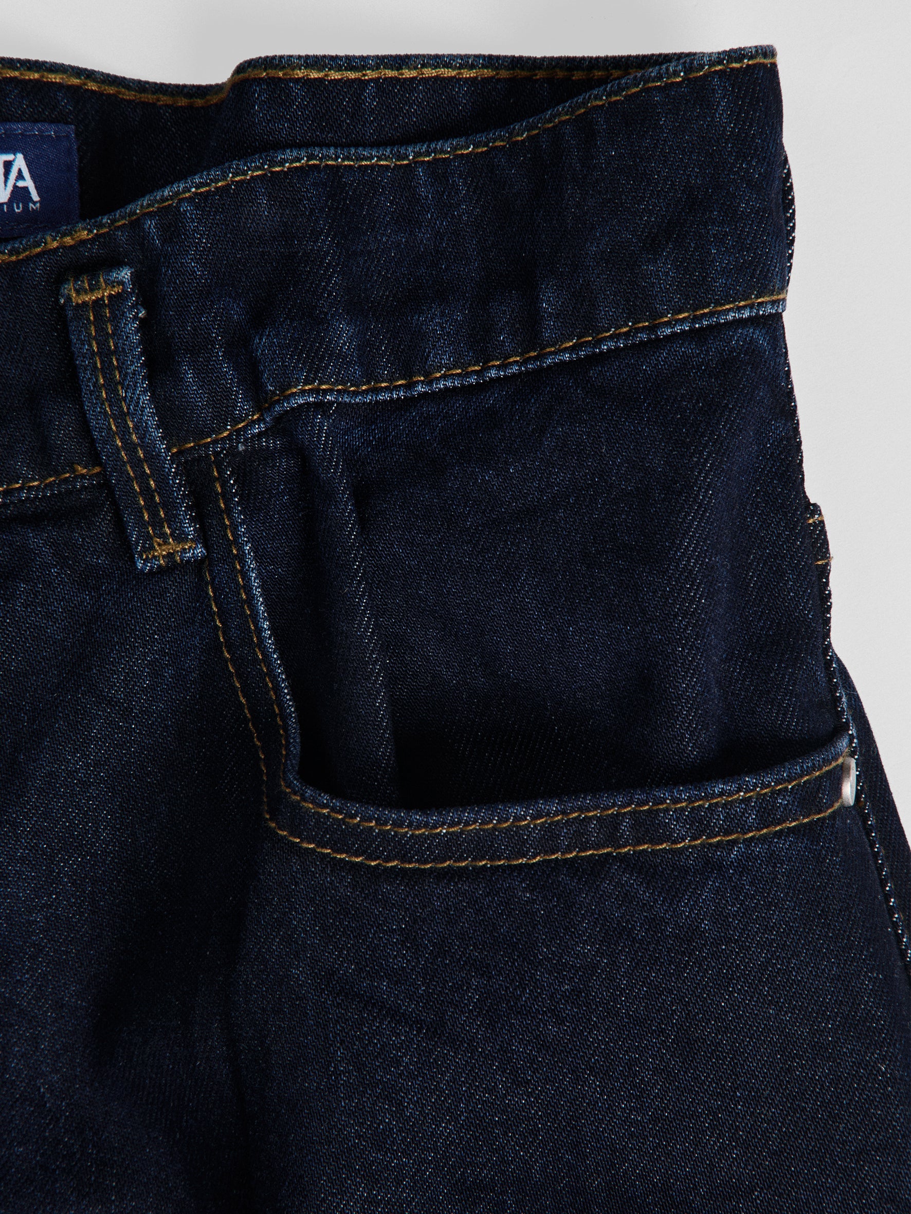 011 - La Roche Afternoon Jeans