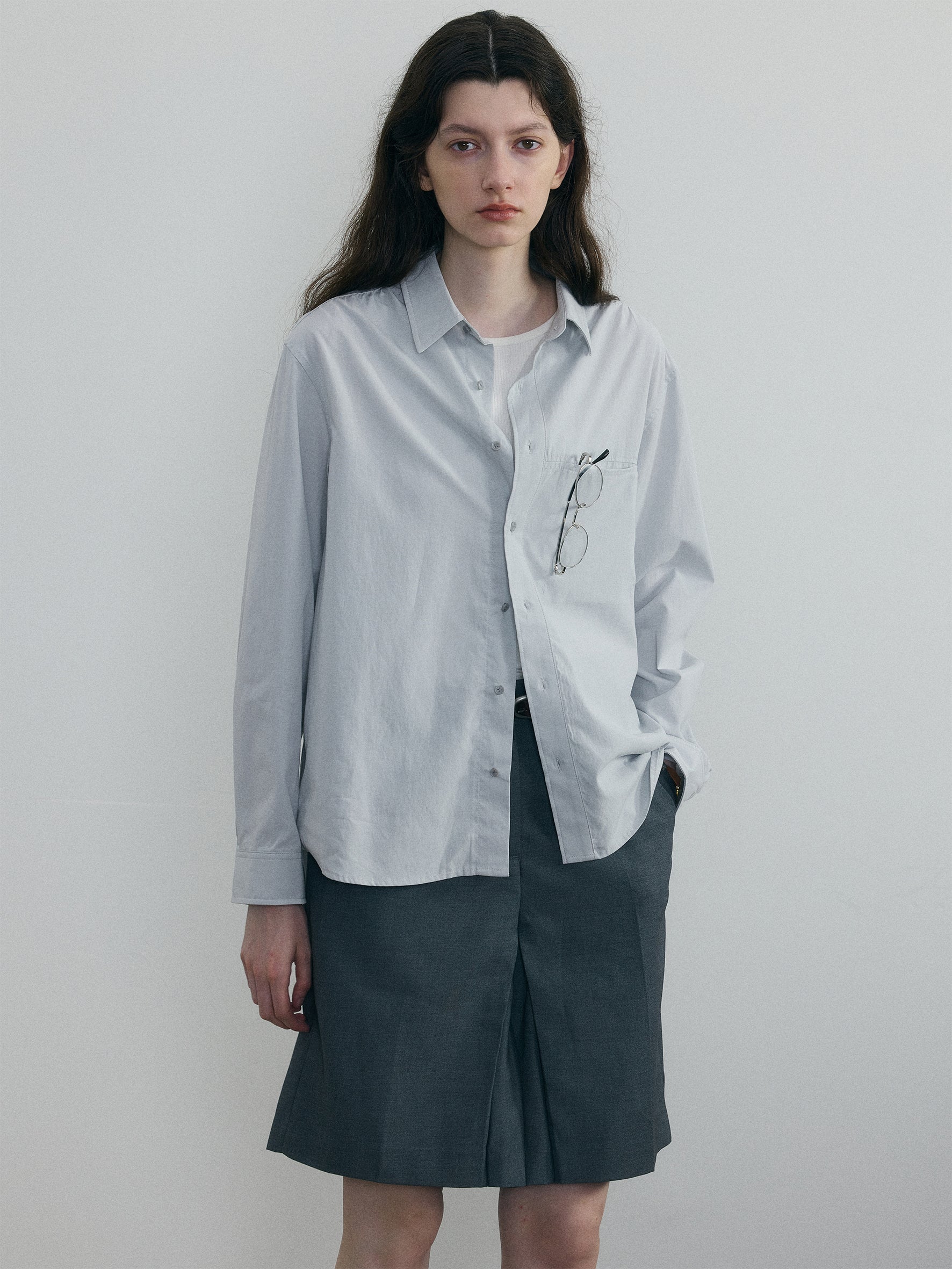 011 - Curator Basic Shirt