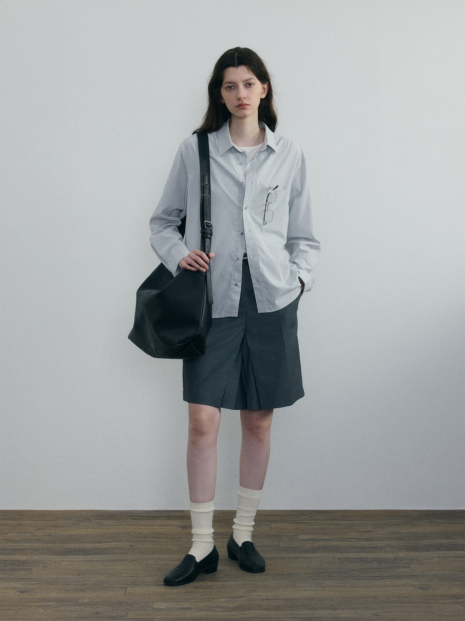 011 - Curator Basic Shirt