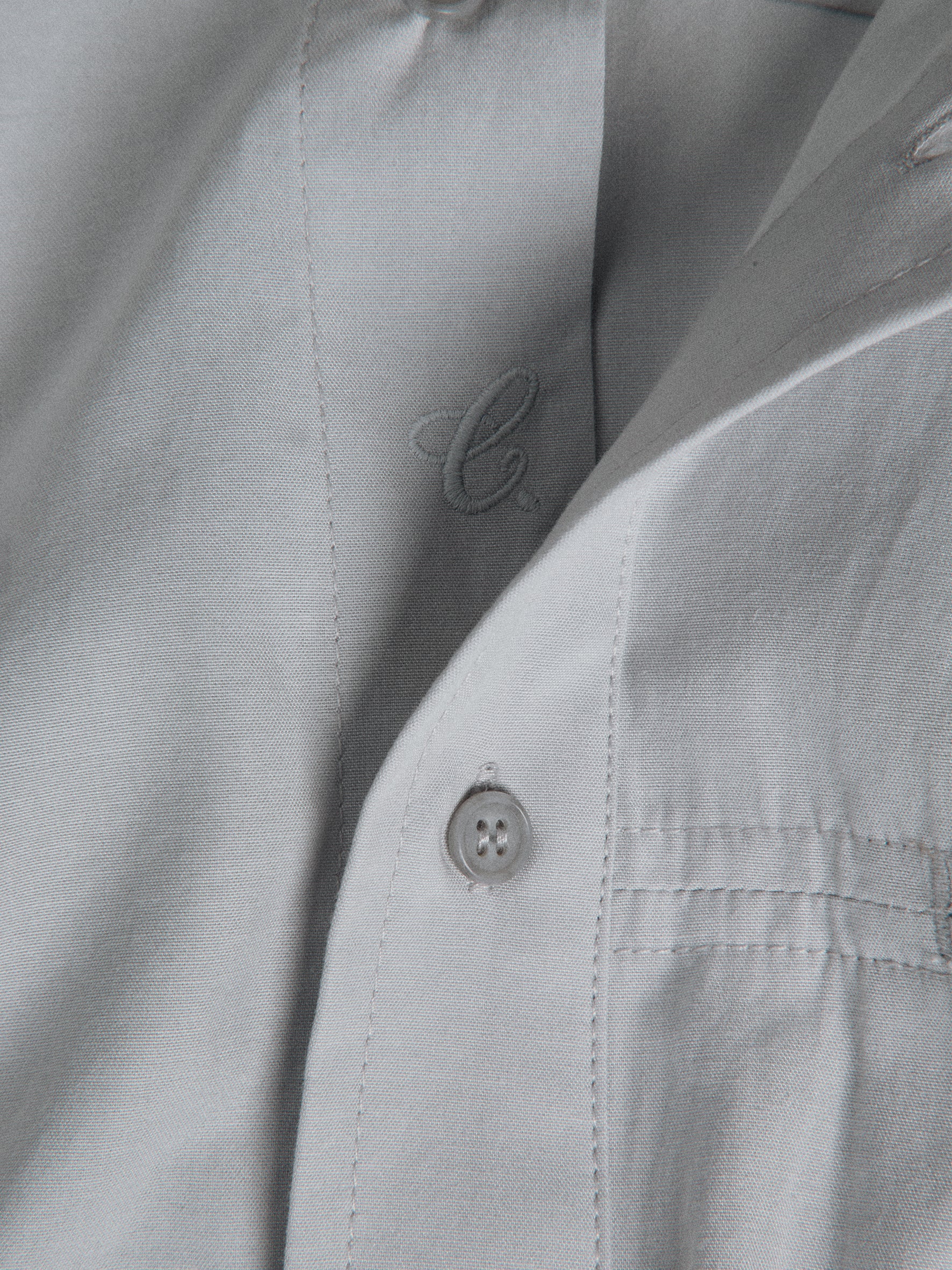 011 - Curator Basic Shirt
