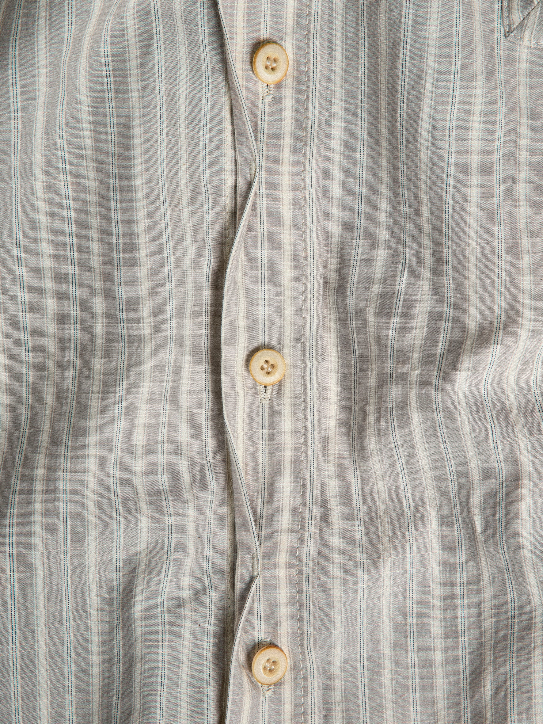 011 - Old Time Wardrobe Wrinkled Shirt