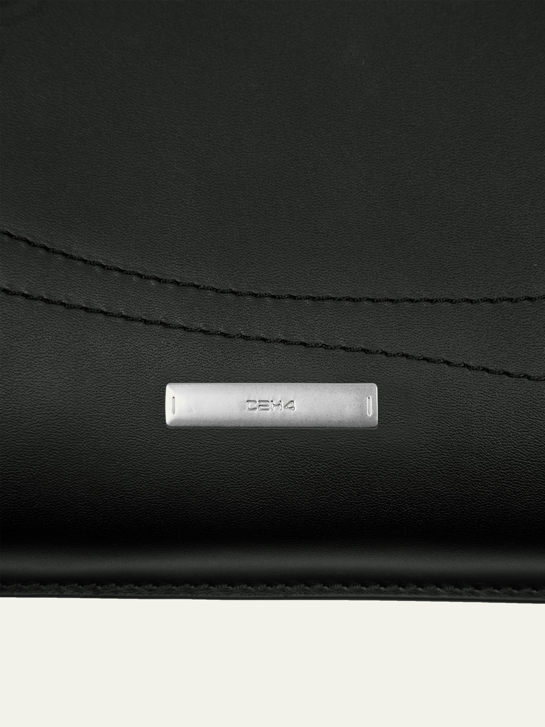 007 - Basics Macbook Case