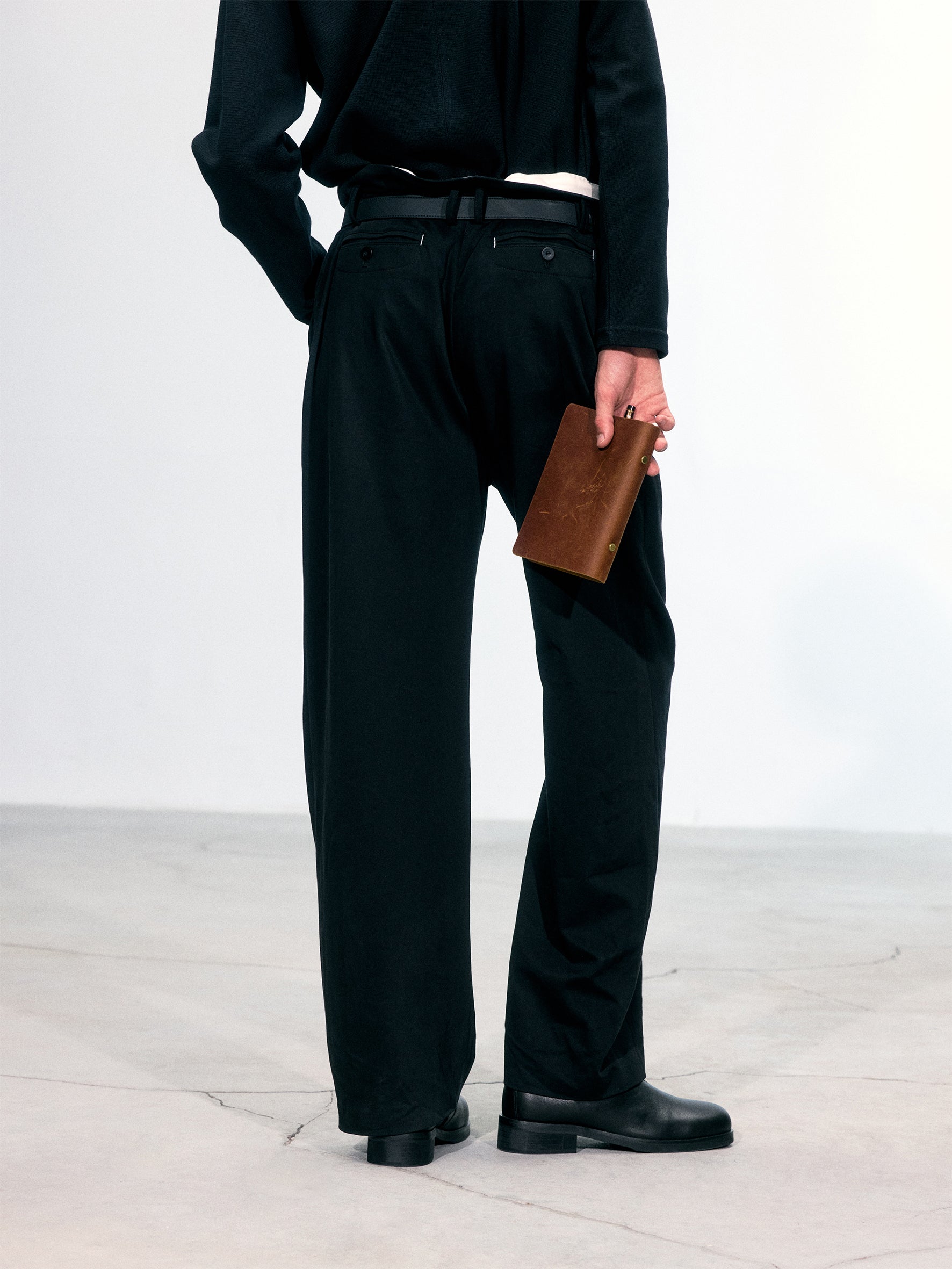 010 - Vrille Tailored Pants