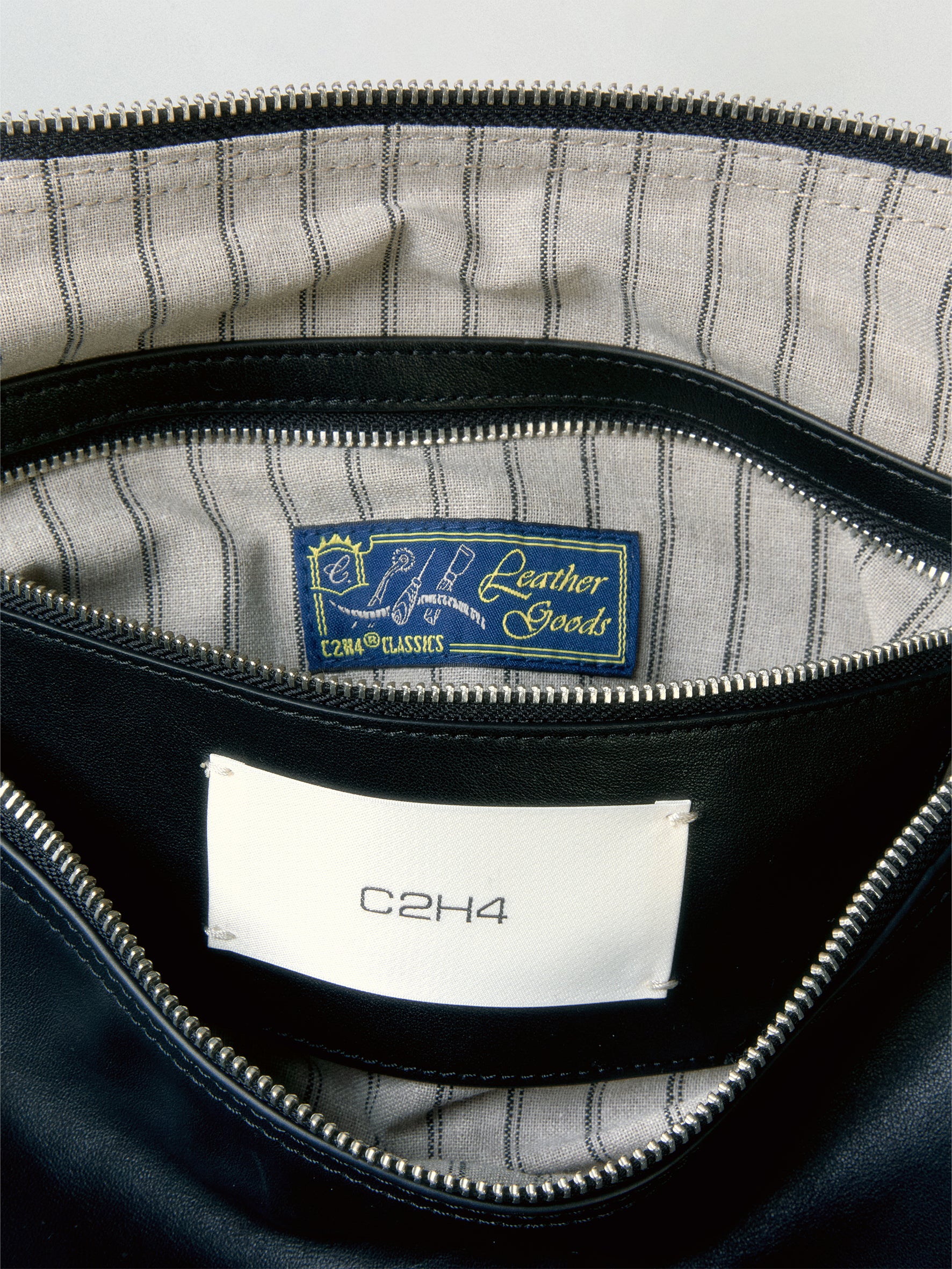 012 - Writer‘s Arc Commuter Bag