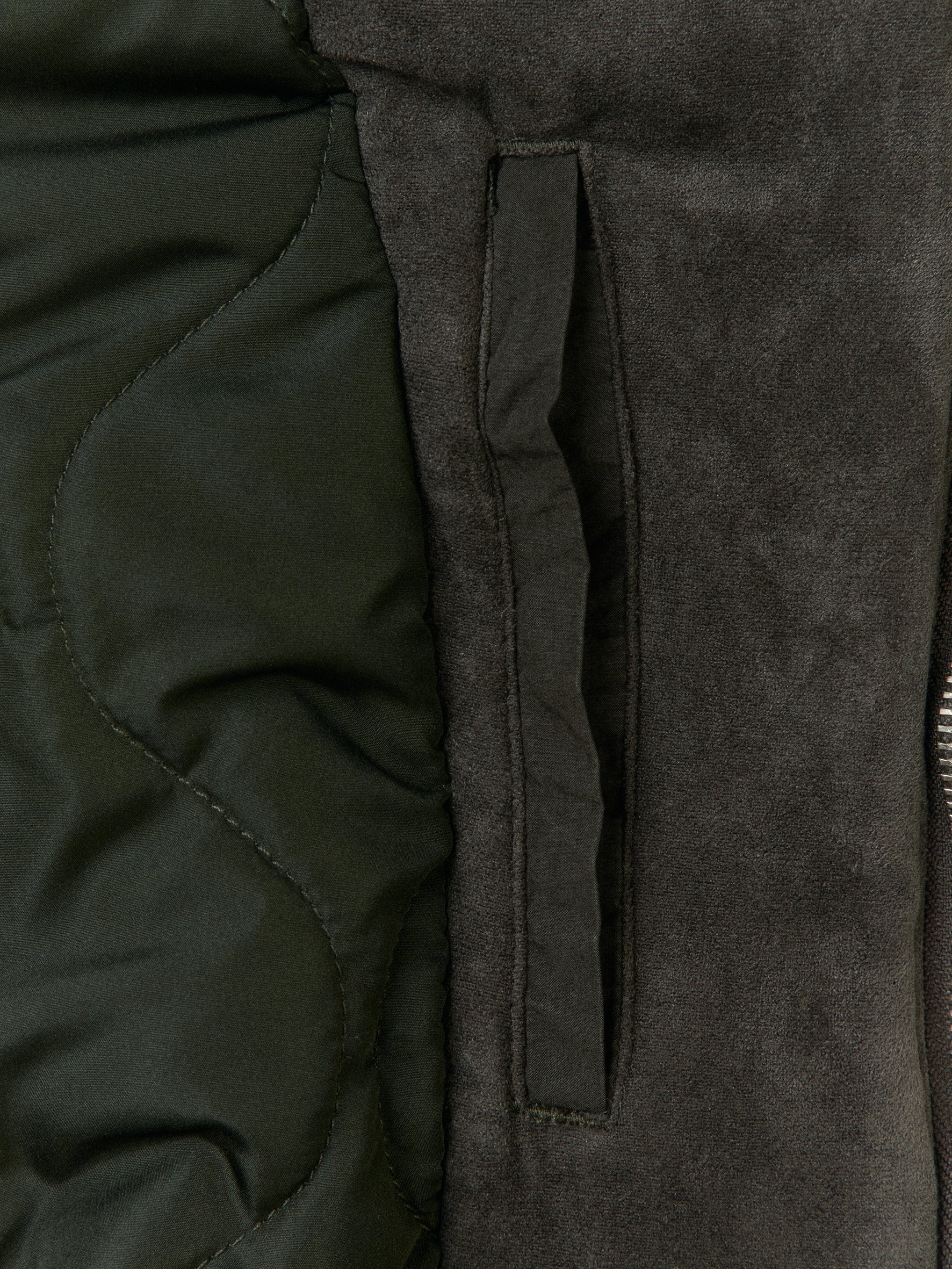 012 - Quiet Wardrobe Soft Embrace Padded Jacket