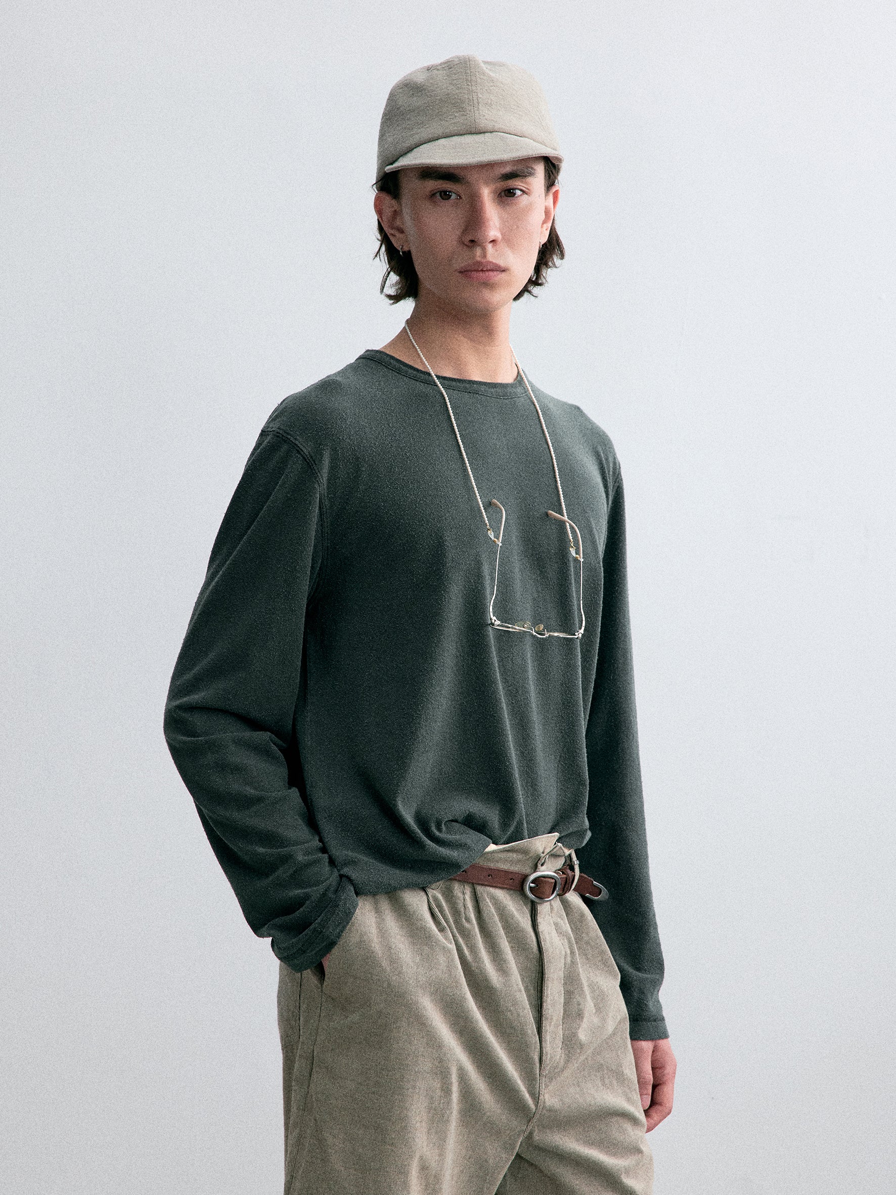 012 - オールドタイムワードローブ コットン長袖Tシャツ