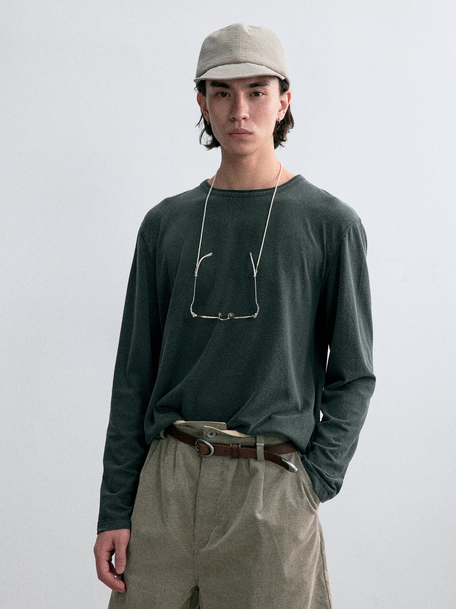 012 - オールドタイムワードローブ コットン長袖Tシャツ