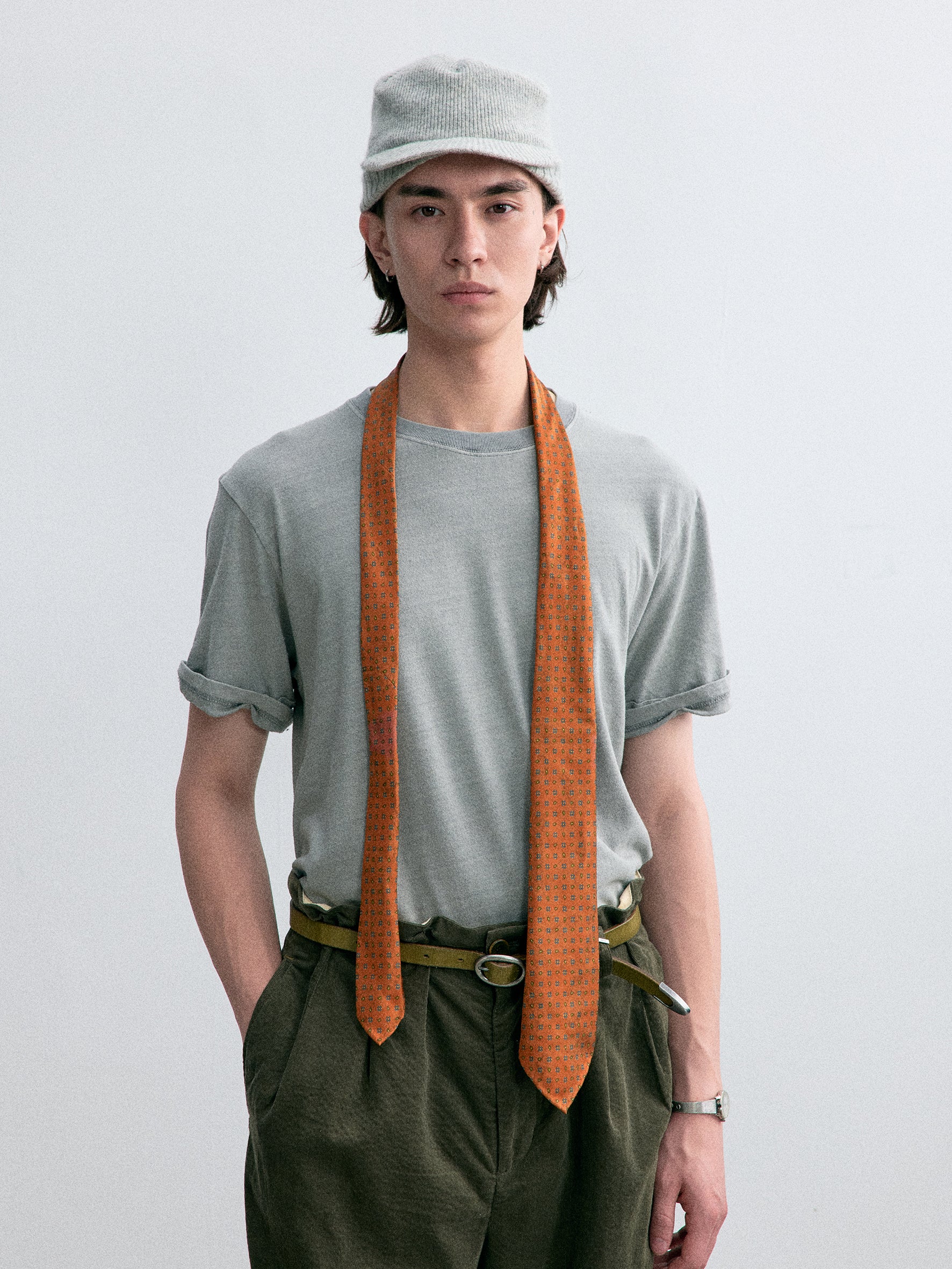 012 - ファウンダーロールアップTシャツ