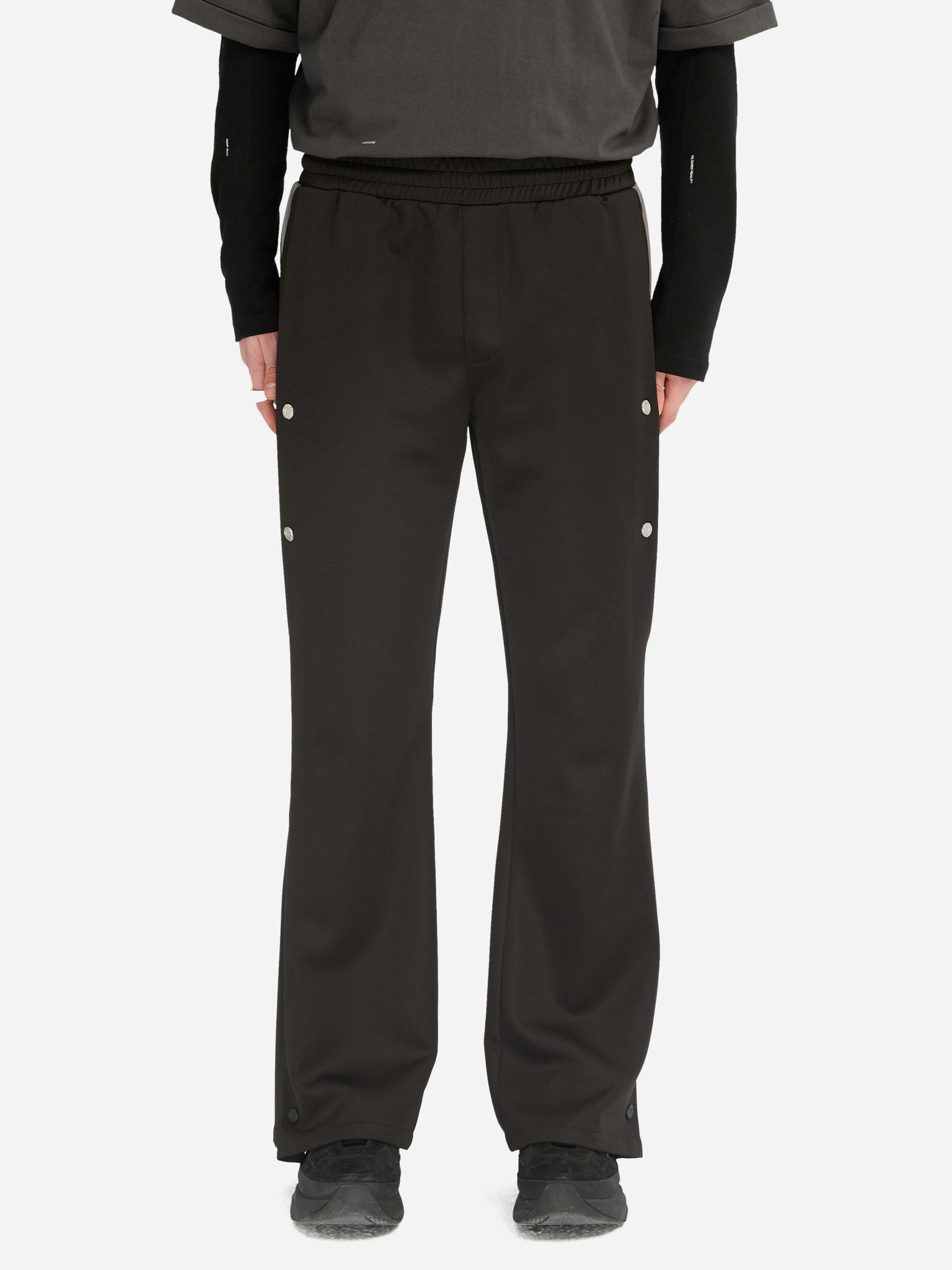 Van Heusen Innerwear Track Pants, Men Blue Solid Active Wear Track Pants  for Athleisure at Vanheusenindia.abfrl.in
